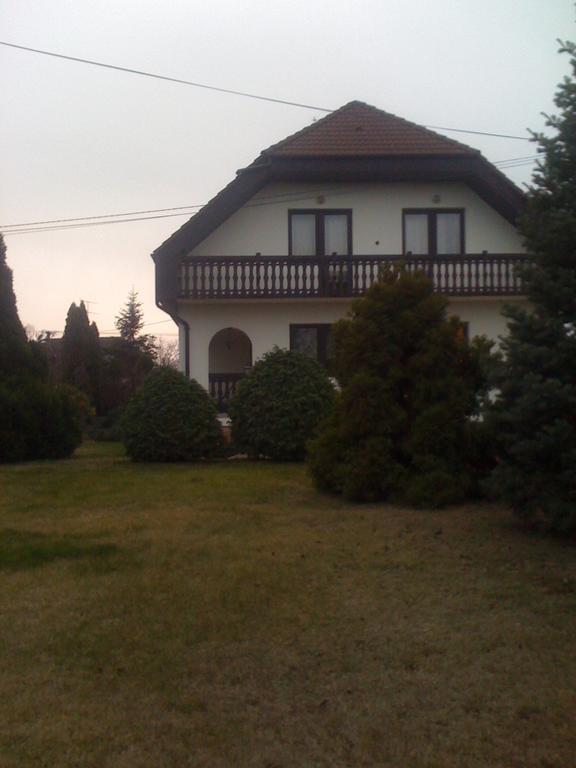 Ilona Panzio Otel Balatonlelle Dış mekan fotoğraf