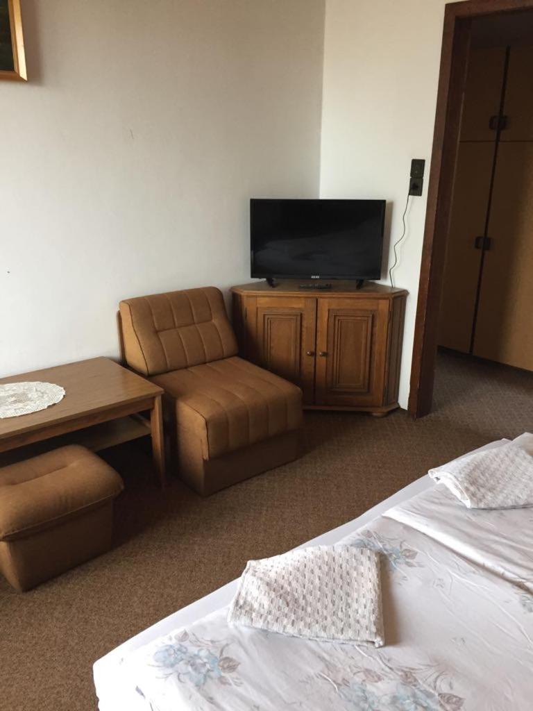 Ilona Panzio Otel Balatonlelle Dış mekan fotoğraf